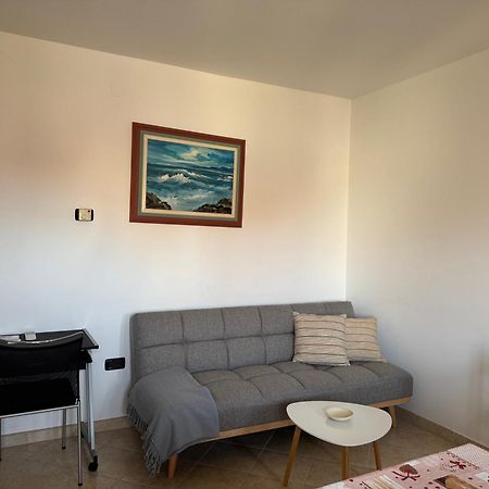 N&G Apartments Rovigno Esterno foto