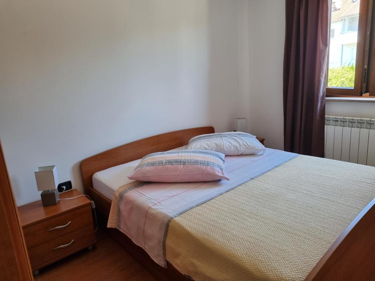 N&G Apartments Rovigno Esterno foto