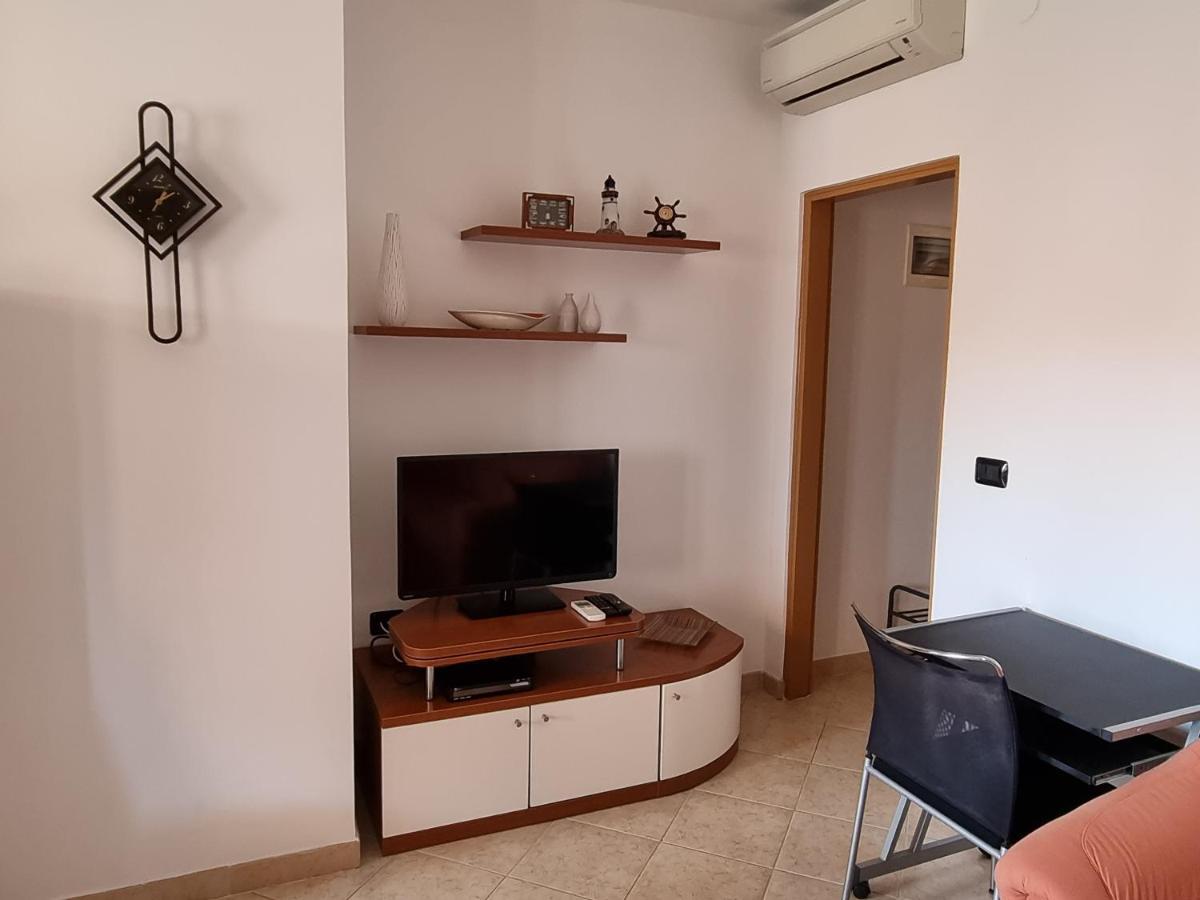 N&G Apartments Rovigno Esterno foto