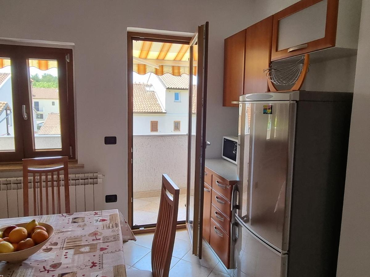 N&G Apartments Rovigno Esterno foto