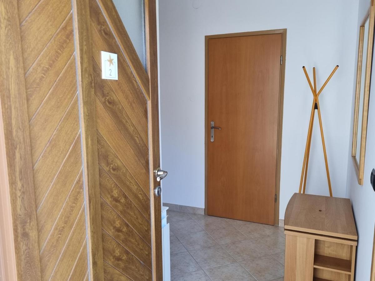 N&G Apartments Rovigno Esterno foto