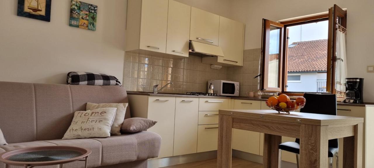 N&G Apartments Rovigno Esterno foto
